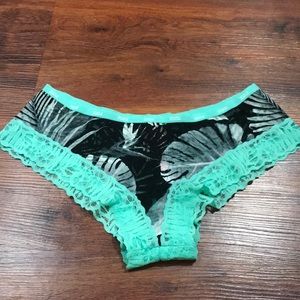 VS Pink Hipster Undies